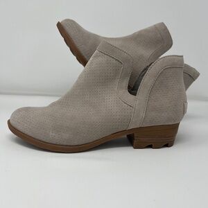Sorel Women’s Lolla Cut Out Bootie – Fawn/Gum – Size 9.5